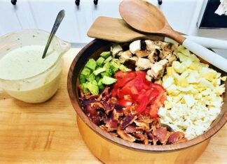Low-Carb Eating: The Cobb Salad