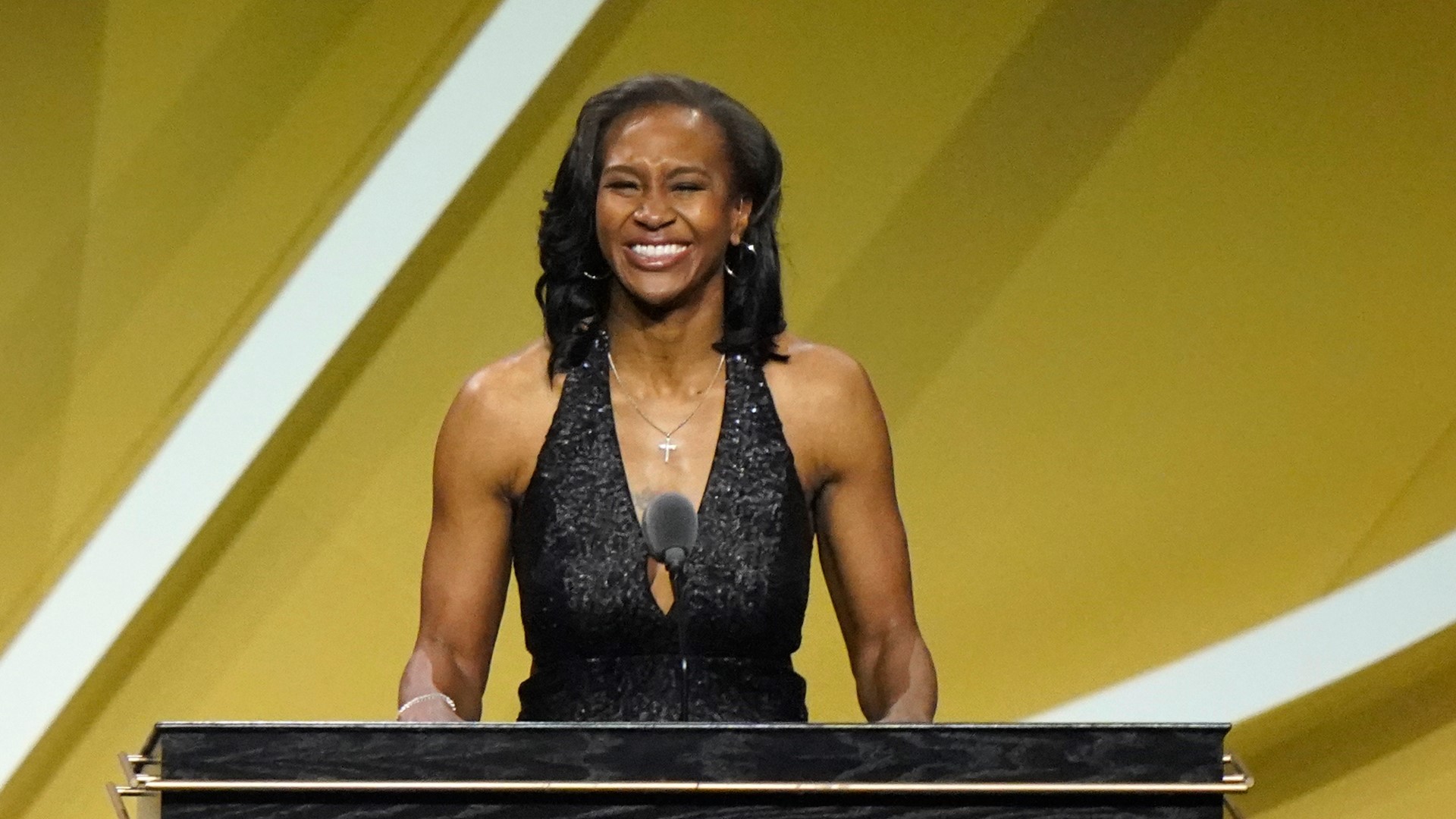 Tamika Catchings honored supremely at retirement ceremony