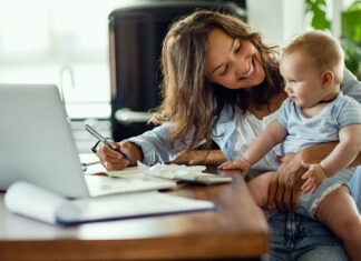 Financial Resolutions for Moms: Setting Attainable Money Goals