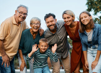 FINDING FINANCIAL FREEDOM THROUGH THE DECADES: Leaving a Legacy of Financial Freedom that Lives Beyond You