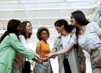 How Smart Women Set Financial Goals: 8 Tips for 2026